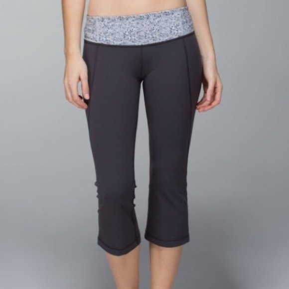Lululemon Gather and Crown Crop - Picture 1 of 10